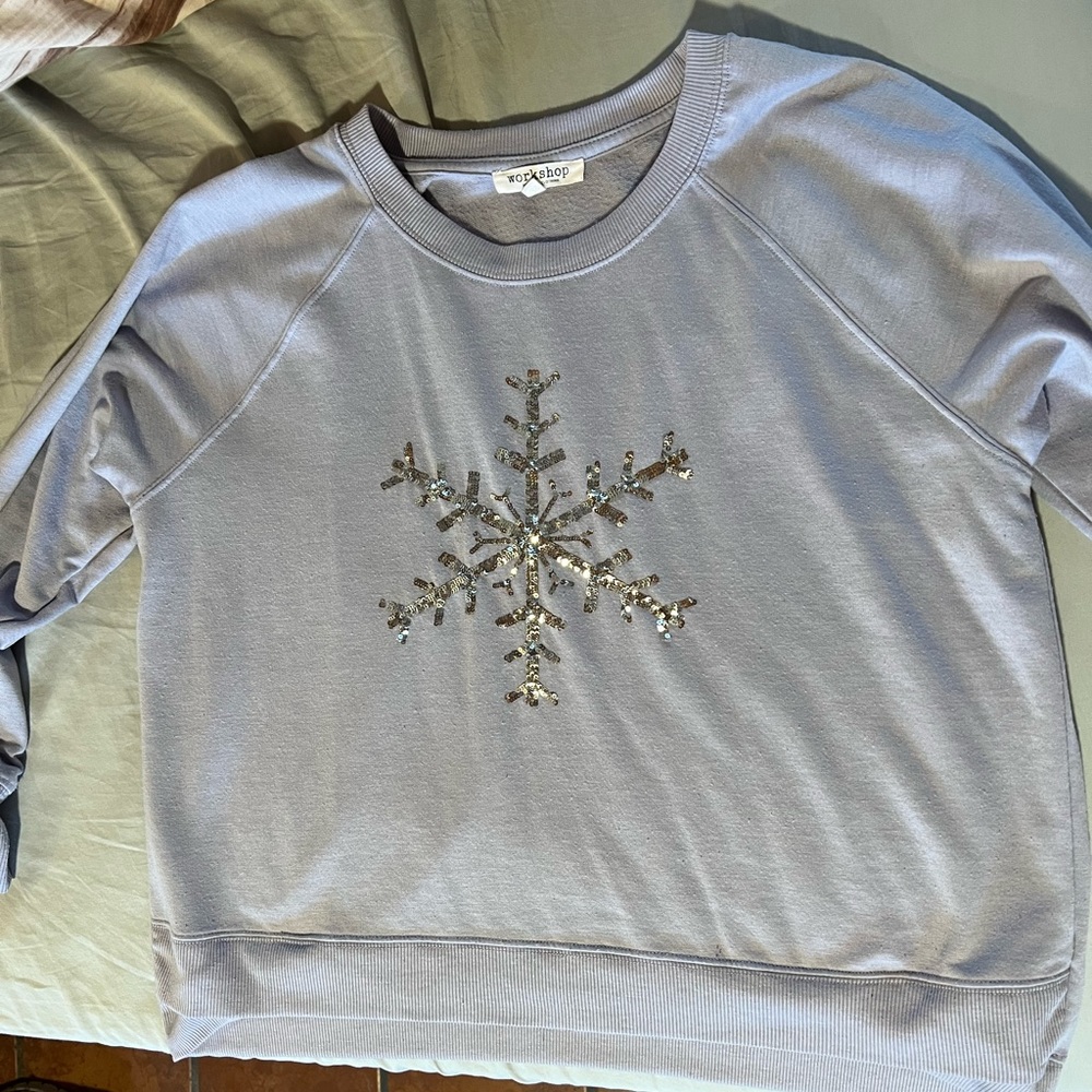 Light weight sweater